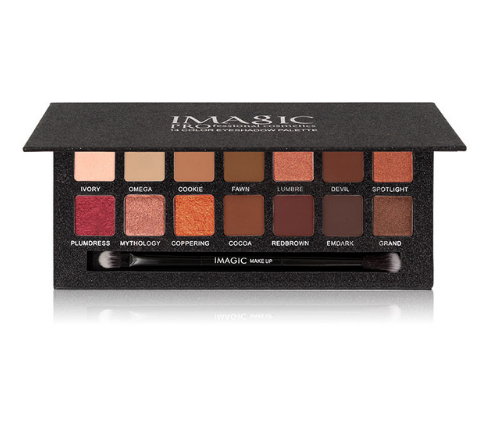 Palette de 14 fards nudes et mats pour un look sublime