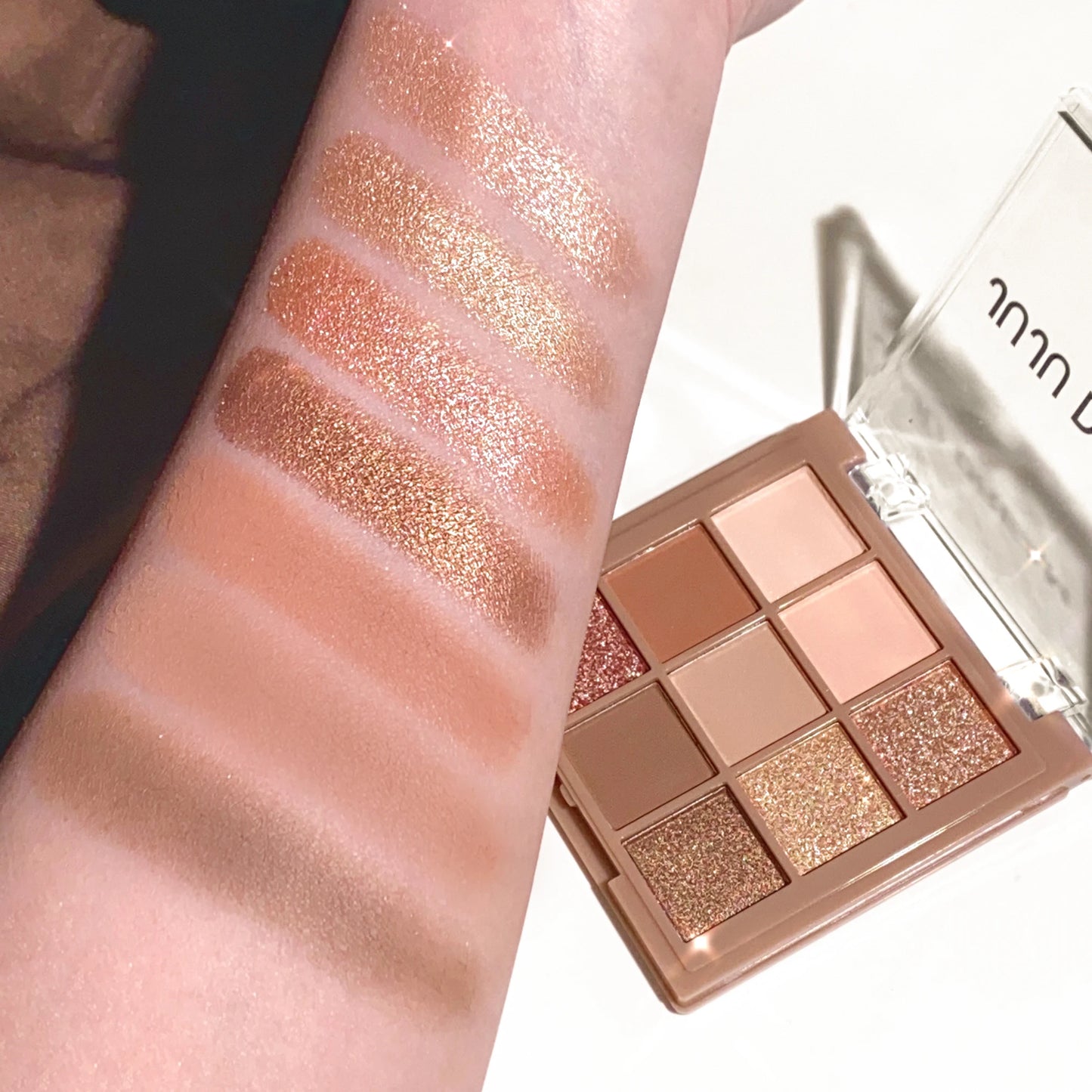Palette de fards à paupières luxueuse, 9 à 18 couleurs – Mat velours et scintillant | Longue tenue, waterproof | Tons baies, bruns et nude