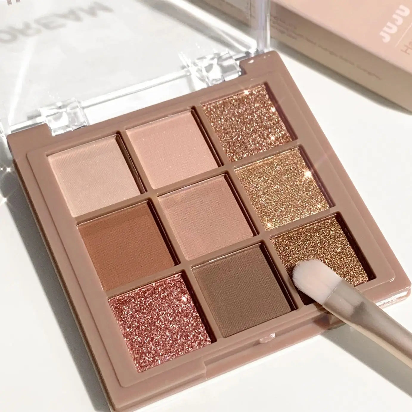 Palette de fards à paupières luxueuse, 9 à 18 couleurs – Mat velours et scintillant | Longue tenue, waterproof | Tons baies, bruns et nude